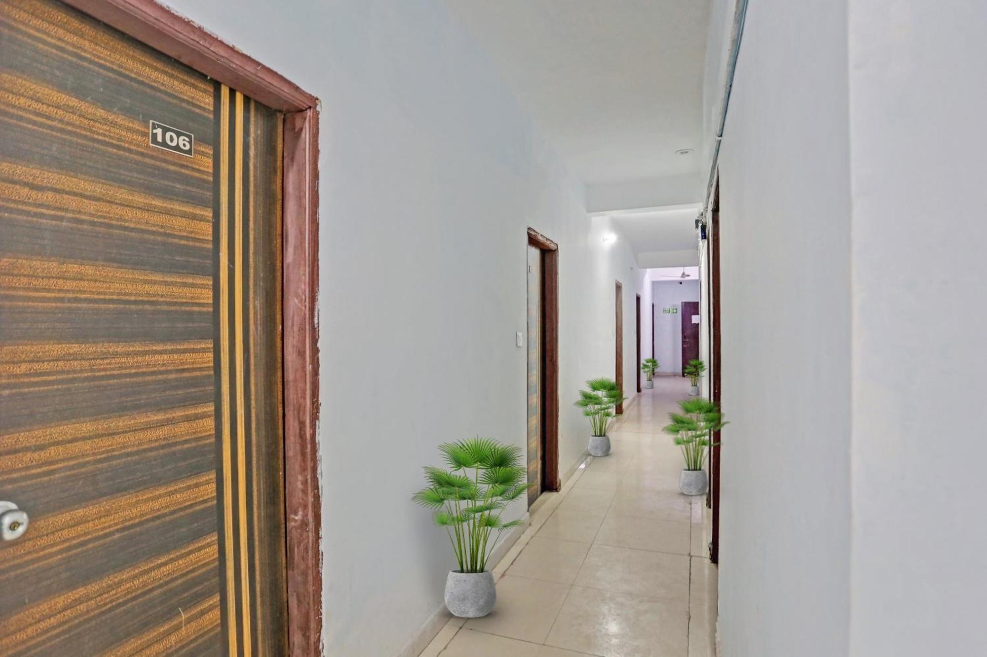 Hotel O Imperial Residency Near Dashrath Puri Metro Station New Delhi Eksteriør billede