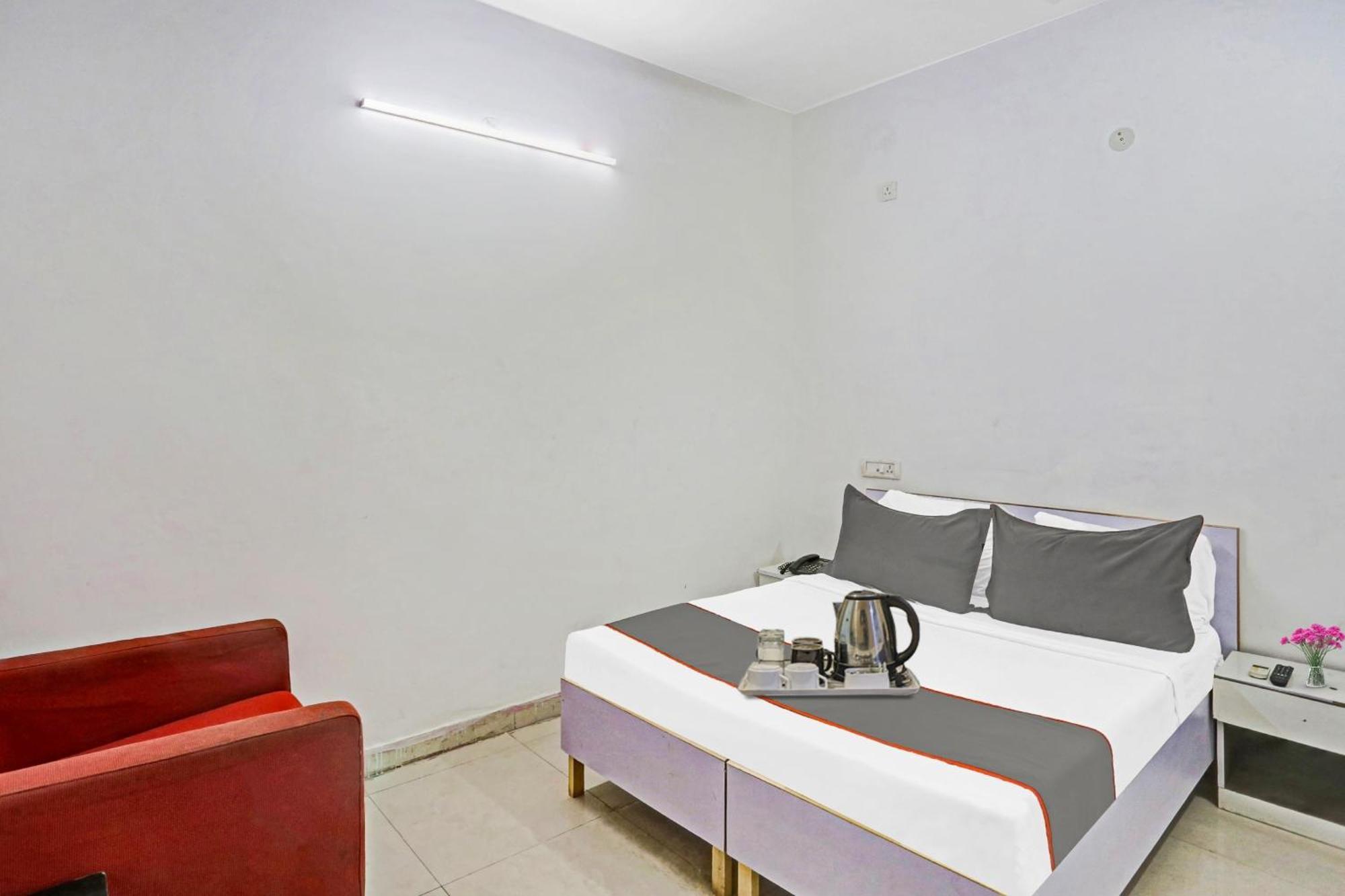 Hotel O Imperial Residency Near Dashrath Puri Metro Station New Delhi Eksteriør billede