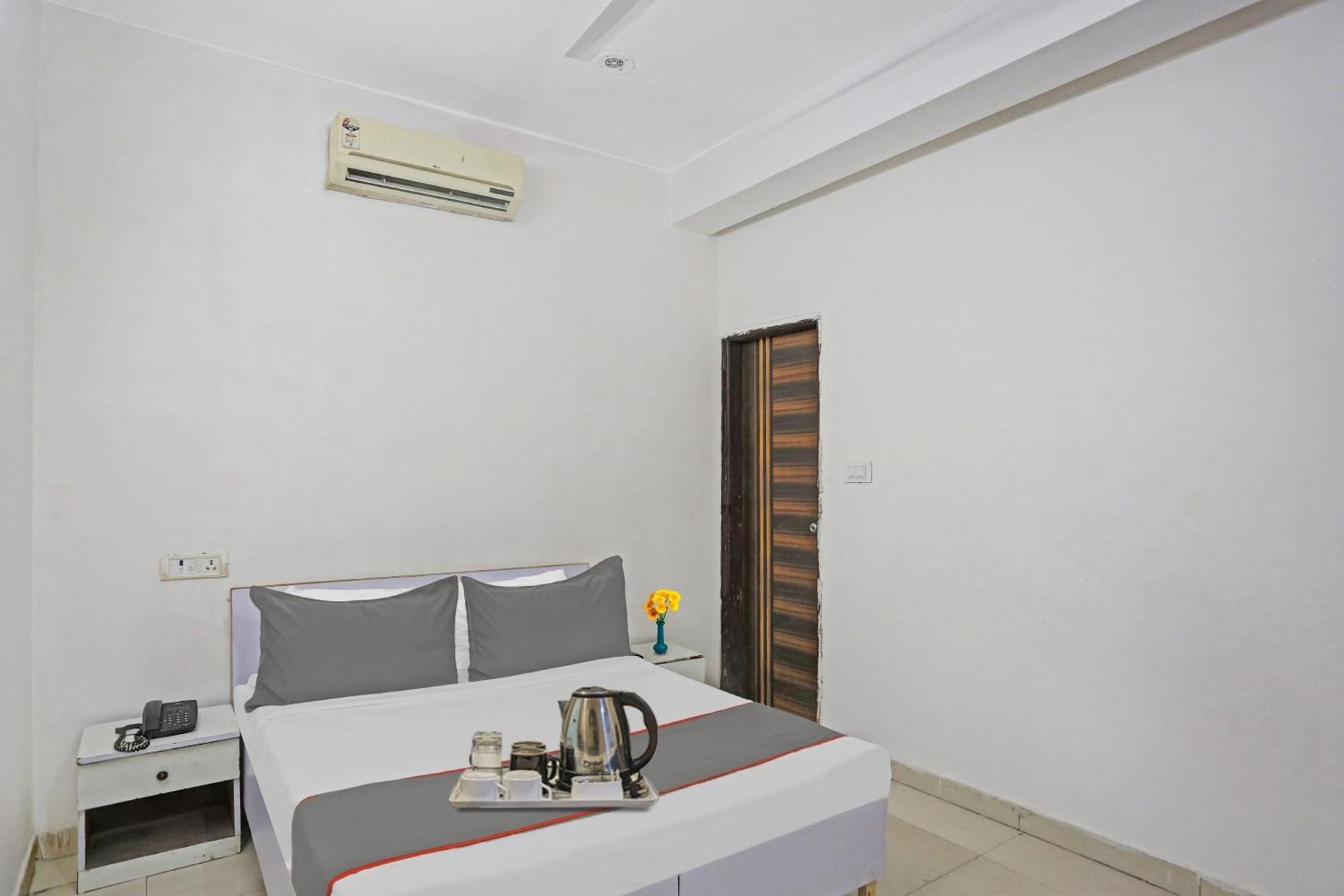 Hotel O Imperial Residency Near Dashrath Puri Metro Station New Delhi Eksteriør billede